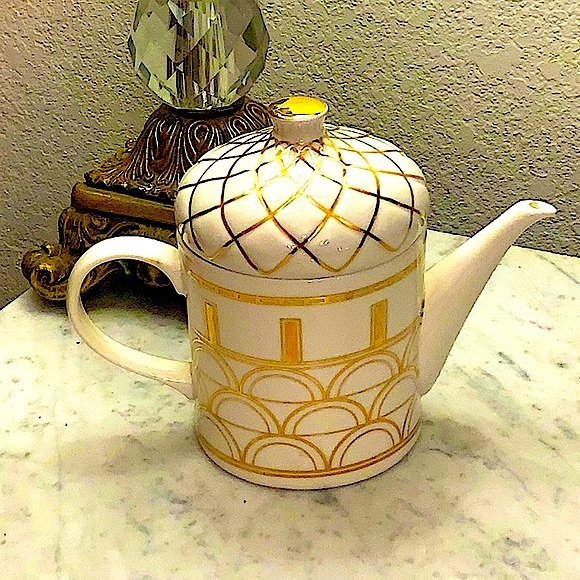 GRACES TEAWARE TEAPOT AND LID GOLD ARCHITECTURAL DESIGN PORCELAIN 4 CUPS NEW - Picture 4 of 8